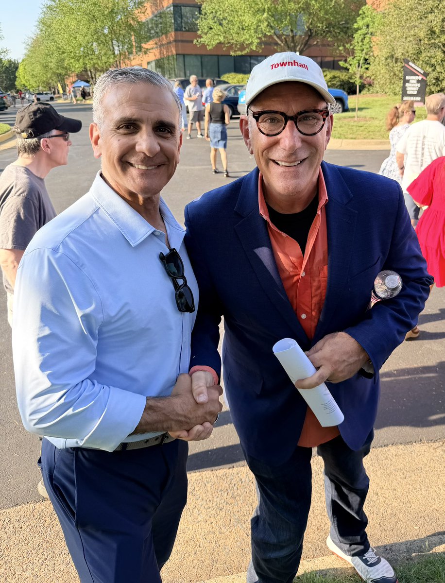 AlexIsaacVA's tweet photo. @spoiledtechie @KarenDr81283151 @jfradioshow Scott, @John_Jennings03 and I were there; t/o~100 mark. Good point on listening to our own echo chamber. Ref: staffing & my experience w/ consultants, I completed election officer training last week and was impressed to see a particular consultant at training. #leadingbyexample https://t.co/tM5tZGzQh3