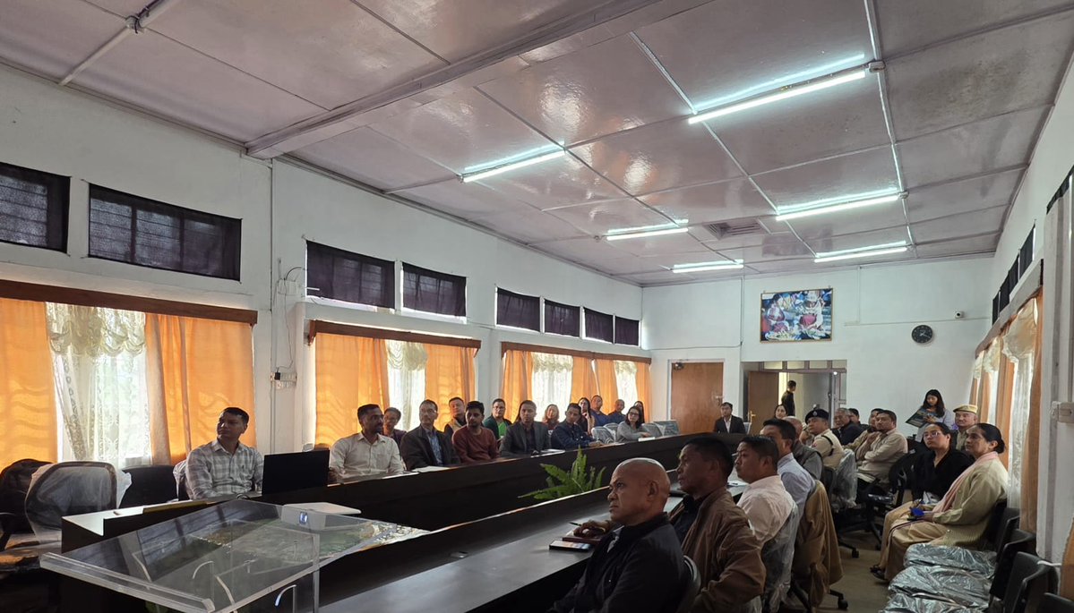 imd_shillong's tweet image. Officials from @imd_shillong , Sh. Satyendra Kumar (Met-A) and Sh. Rivertis Pariong (Met-B), attended and delivered presentations at the South-West Monsoon Preparedness Meeting for Eastern West Khasi Hills District held at Mairang on 20 April 2026.
@moesgoi @Indiametdept #monsoon