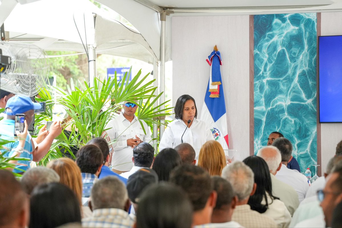 Ministerio de Turismo RD tweet media