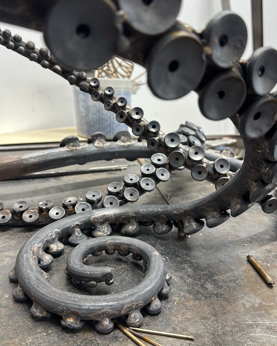 caseyparlette's tweet image. Here’s a little peek into the process of making an octopus out of forged and welded bronze. The next step is hammering out the head! 

#octopus #welding #forging #metalart #sculpture #metalworking #marinelife