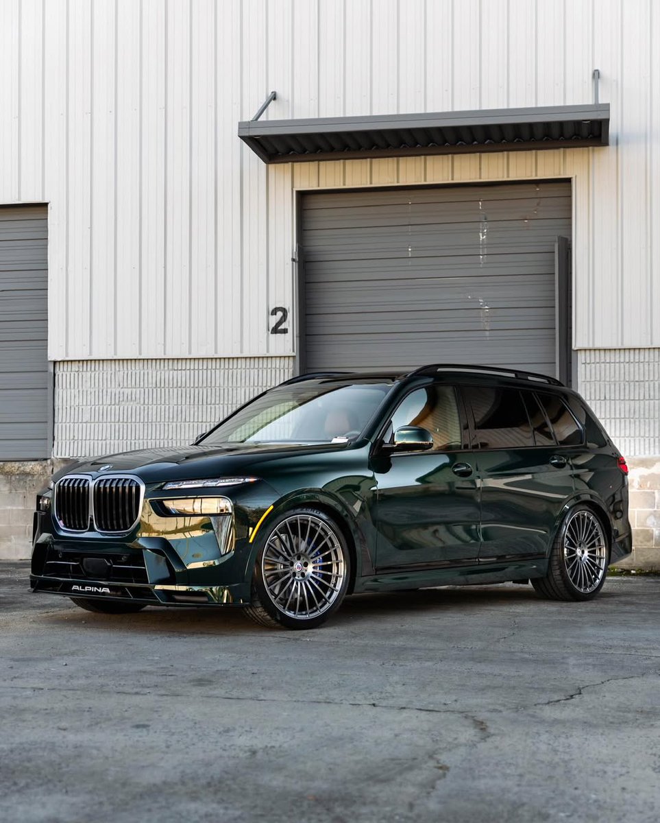 nocarcontext's tweet photo. BMW Alpina XB7💚💚 https://t.co/6GZ5QKaAls