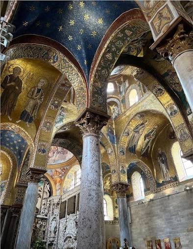 Italian Catholic Aesthetics 🇮🇹🇻🇦 tweet media