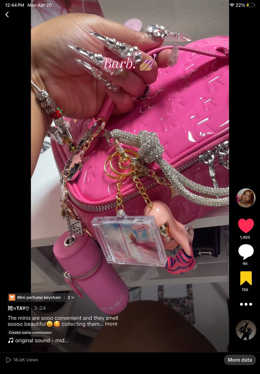 justTayforshort's tweet photo. Went from just normally posting my love for Nicki themed bags and purses on TikTok to getting a message from Nicki’s fragrance shop for collaboration. 🥹💓Now I definitely gotta come up with some more cute bag looks. Follow my TikTok//justsaytay https://t.co/F57ZdSy00P