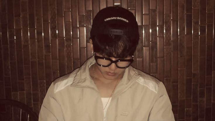✰ tweet media