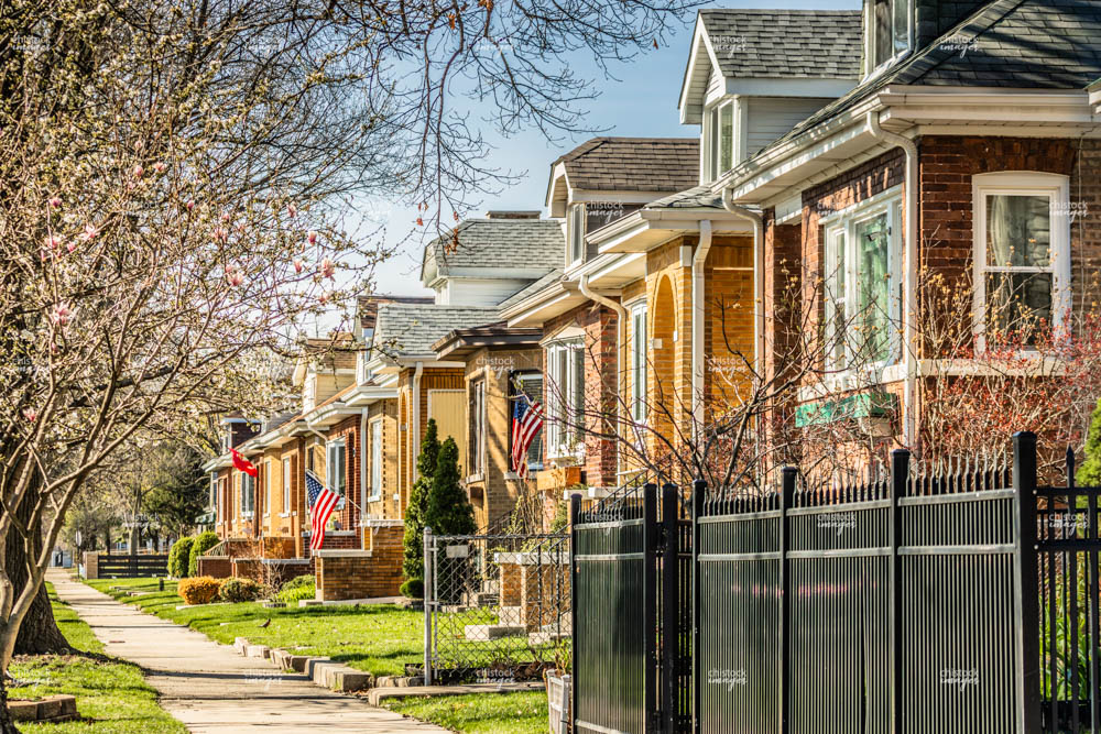 ChiStockImages's tweet photo. Dunning, known for its well-kept bungalows, ranch houses and new construction carries a history tied to working-class families and steady growth. https://t.co/WUZgidswkc https://t.co/hC1581BlK1