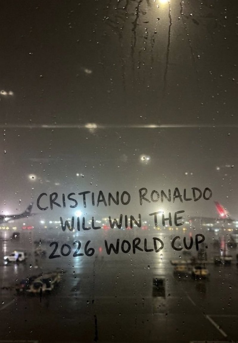 Ronaldo Archive tweet media