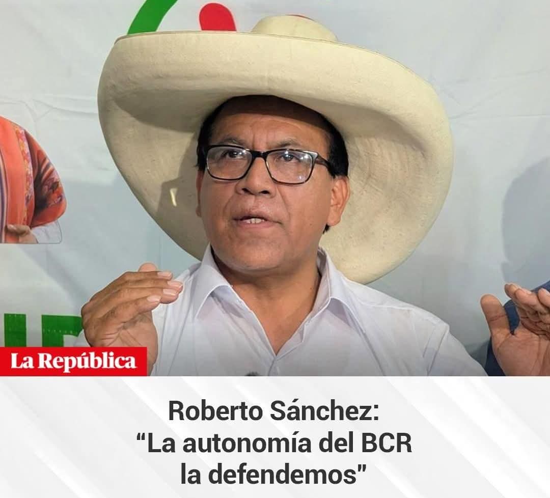 "Salvo el poder, todo es ilusión"
No le importa cambiar su discurso, según su público,  para captar votos.