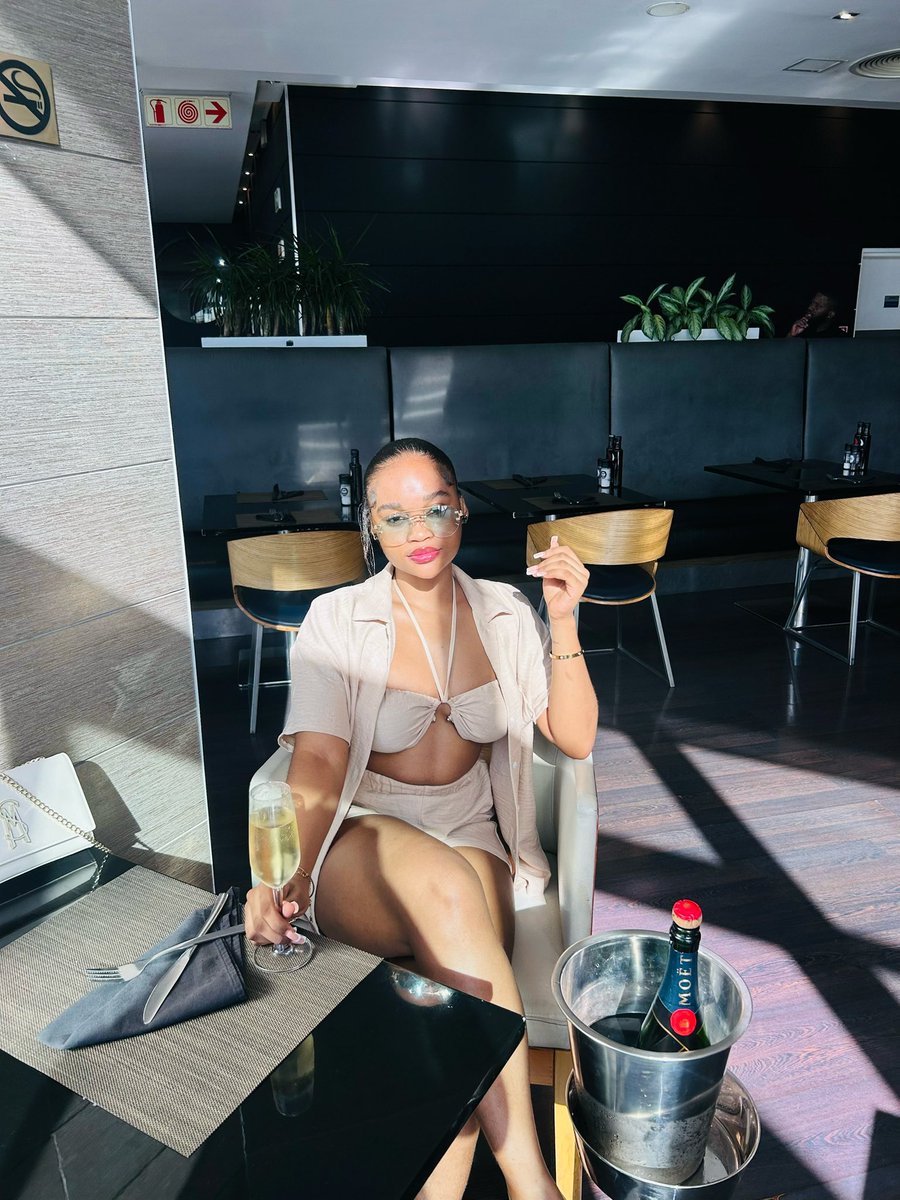 GorgeousAse's tweet photo. Face card😌 https://t.co/Ry6Q9YTav3