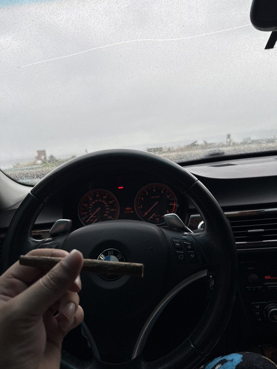 brown_alpha15's tweet photo. The blunt | The cock 

Happy 420 #happy420 https://t.co/gRw1EnxBLq