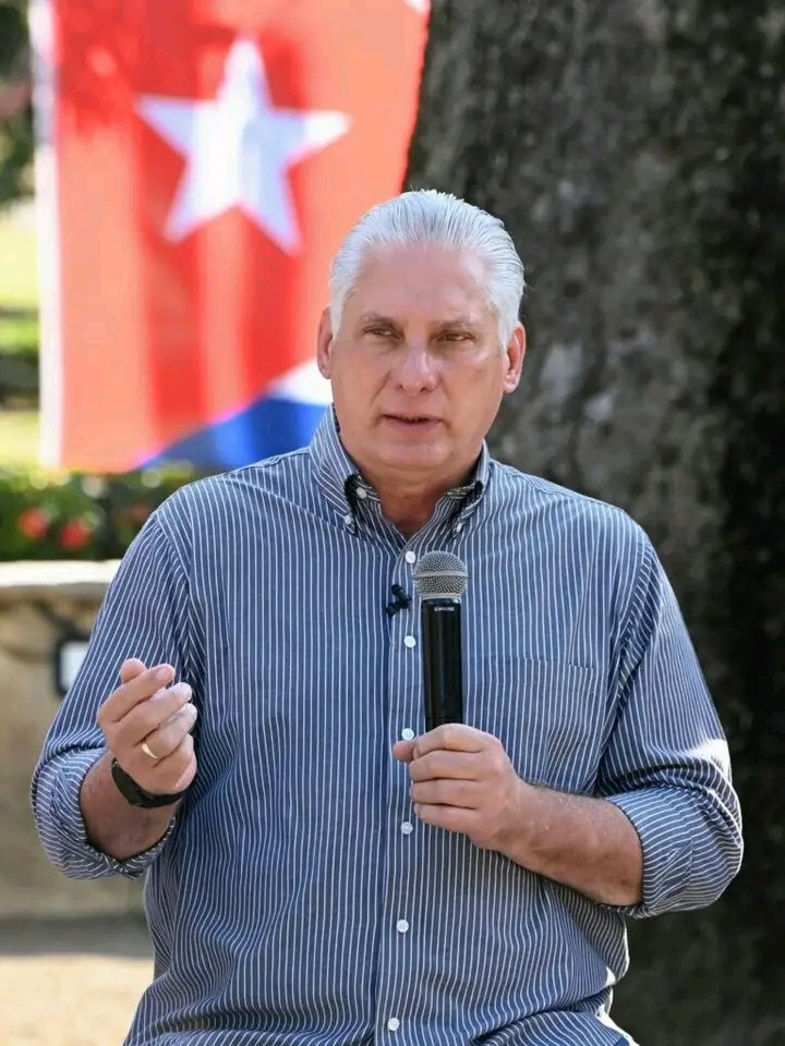 juventudhol's tweet photo. 🎂 Celebramos el cumpleaños de nuestro presidente Miguel Díaz-Canel Bermúdez.

Siempre cercano a los jóvenes, ha fomentado con nosotros el diálogo sincero y nos ha instado a ser motores de transformación social desde el ejemplo y la acción cotidiana.

#DíazCanel #UJCHolguín https://t.co/vMHGGCiN4D