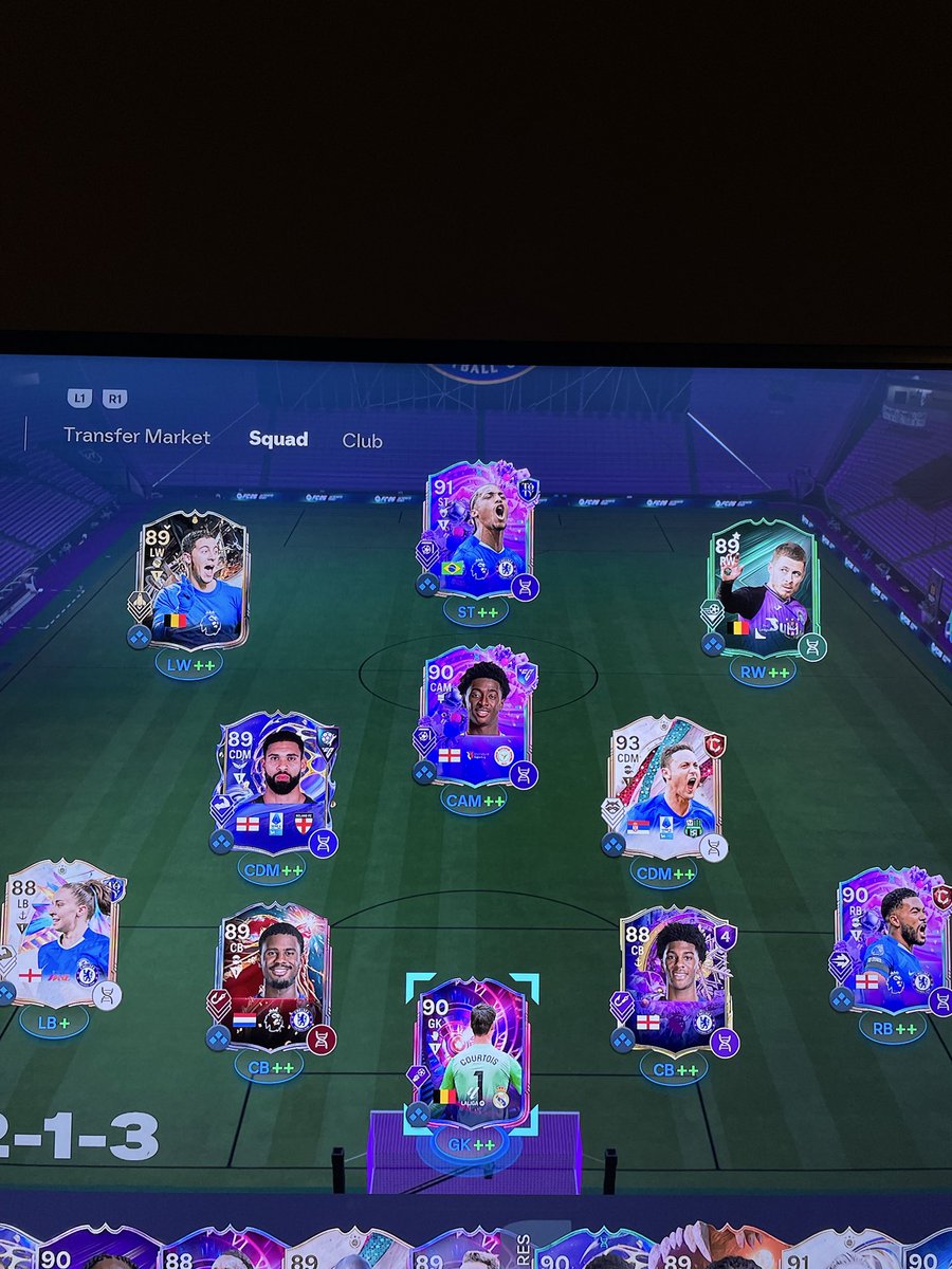 Axowlll13's tweet photo. @Marcellushill2 @FutSheriff 100%
Almost Evo’d my cucu yesterday but had a feeling he’d make TOTS https://t.co/i9KKI4OIk0