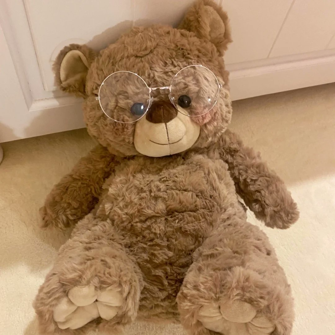 HasanDo00298826's tweet image. "Weekend vibes = board games + messy snacks + endless laughs with my crew  #FamilyTime #WeekendJoy"