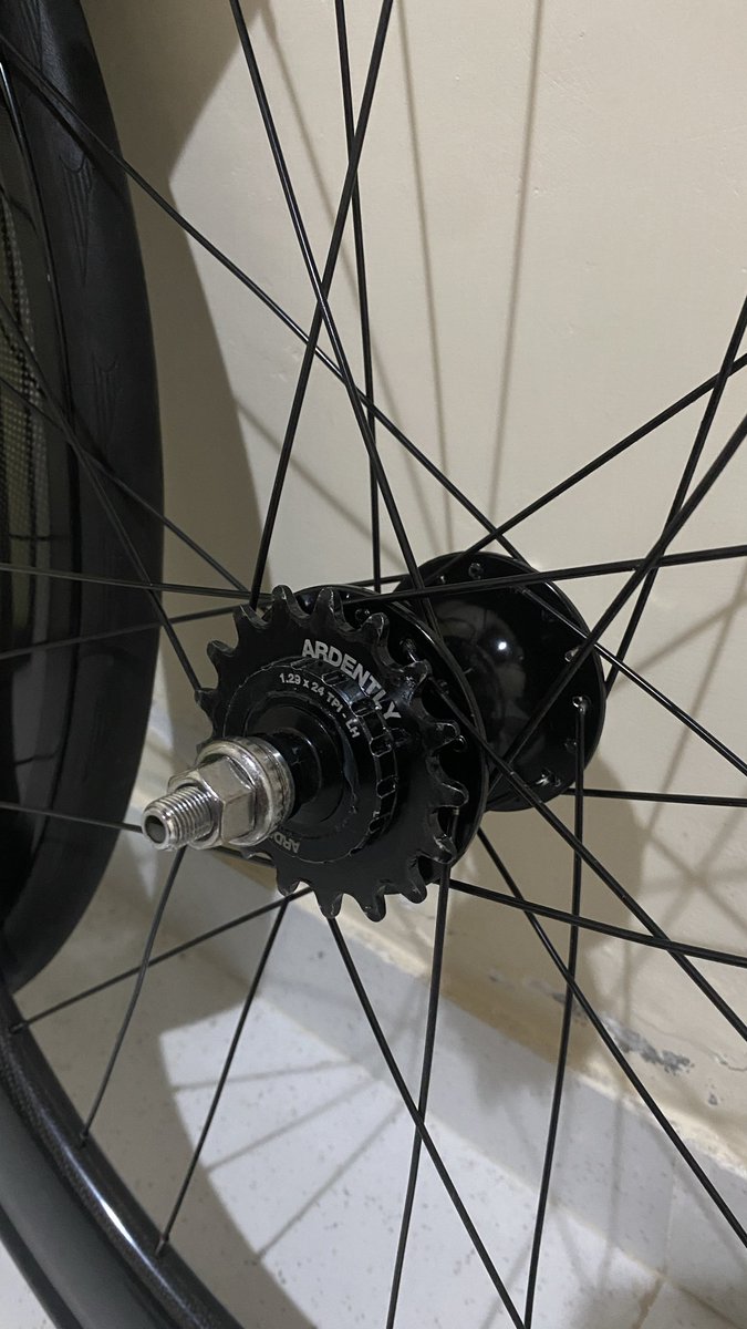 kucingbasa48283's tweet image. Rims ztto 6cm 32/32
Hub ardently 32/32
Custome spoke 16/24 stainles
Ban continental grandsport 700x25
Ban dalam delitire 700 25-28 8cm
Ga nego dapet cogset ardently
Lok jogja
Rekber bisa
#fnfjb #fixedgear