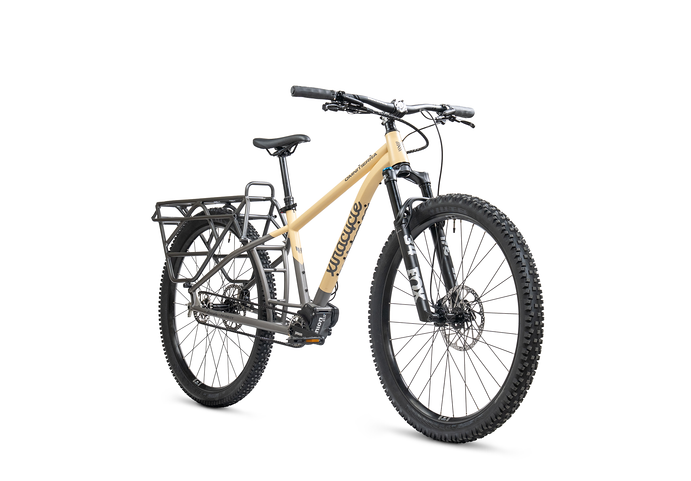 OutdrSportswire's tweet image. Xtracycle has unveiled the OmniTierra, a titanium mid-tail adventure cargo bike built for long-haul versatility.

Designed with John Freeman and Mira, it’s available now with early pricing through May 31. @xtracycle 

outdoorsportswire.com/xtracycle-laun…

 #Xtracycle #cargoBike #bikepacking