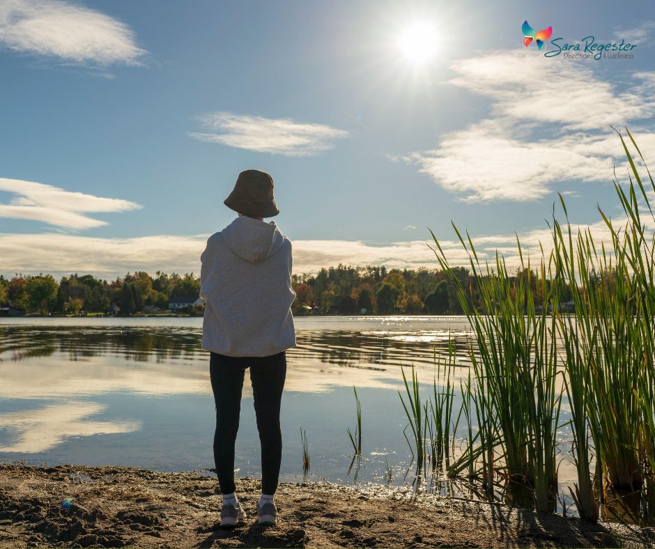 HealthCoachSara's tweet image. Choosing calm in the face of change is a choice we can make when we deliberately pick up our tools for resilience and courage.

#StressTips #Awareness #Courage #CouragetoShine #Resilience #ChooseCalm #Serenity