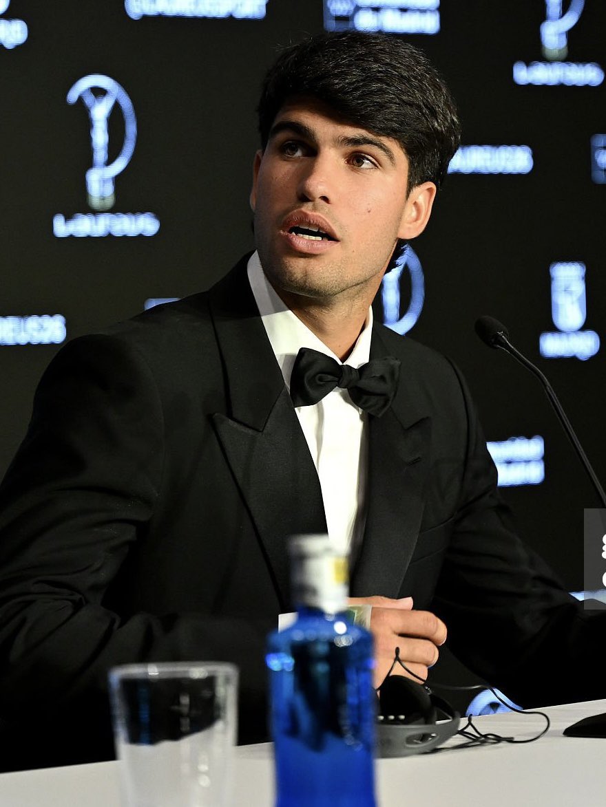 #CARL1TOS tweet media