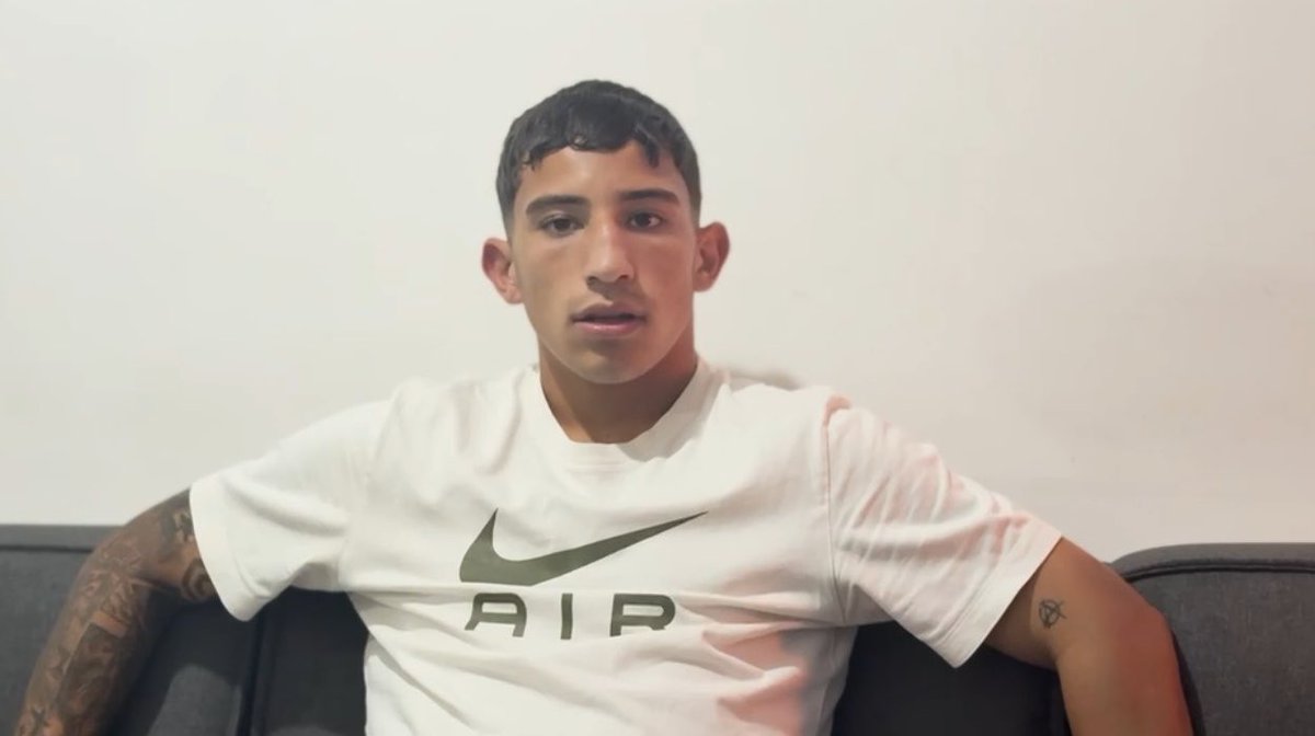 “Mi sueño es volver a Nacional. Me han preguntado por si llega algo del exterior, pero yo quiero volver a Nacional. Es mi sueño. Lo miro por la tele en la Libertadores y me entra una ansiedad… Me faltaba foguearme y ser un jugador de Primera”.

El Magia López en <a href="/ElEspectadorUy/">El Espectador Deportes 🔊</a>