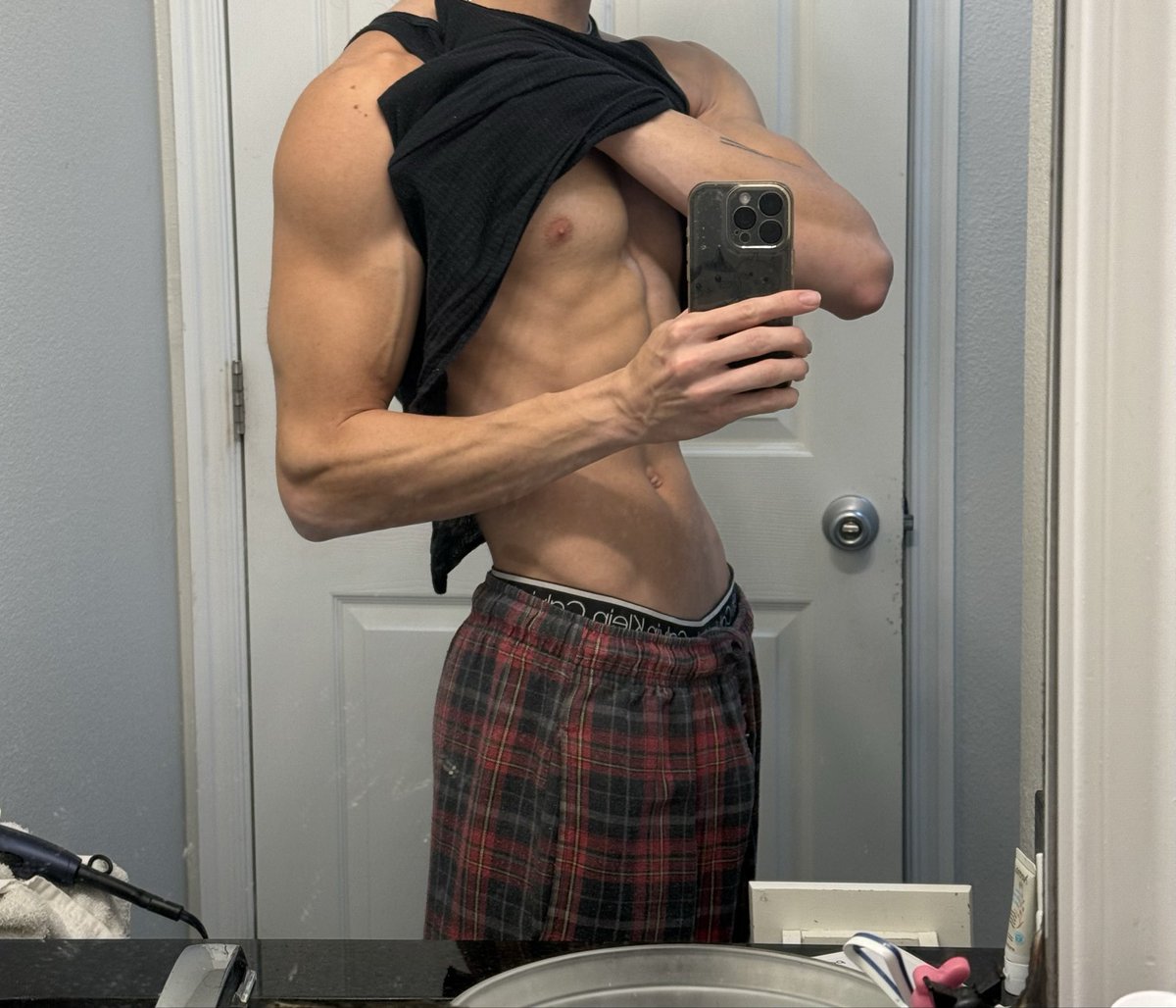 Resident Evil 4 Mobile Edition tweet media