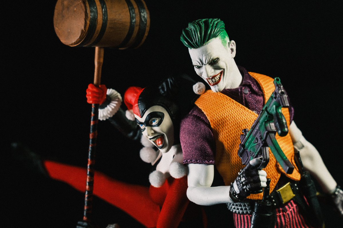 _ghostmayer's tweet image. “Call me crazy, but I think you’re crazy.”
•
•
•
#joker #harleyquinn #mezcotoyz #mezcoone12collective #toyphotography