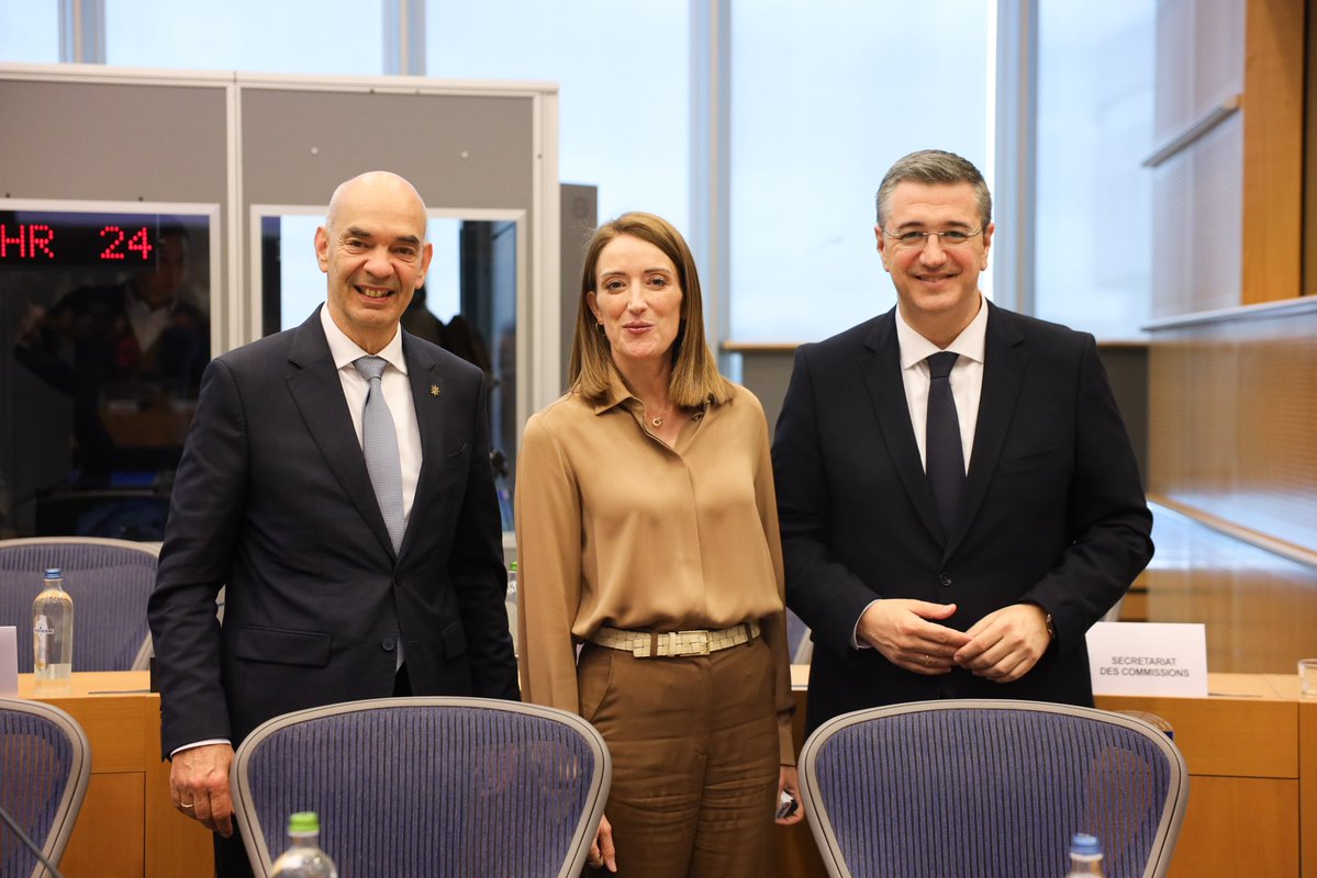 Apostolos Tzitzikostas tweet media