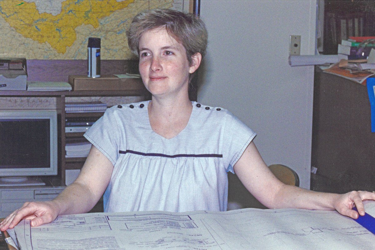 NashvilleCorps's tweet image. In 1980, Connie Flatt used ink ledgers and slide rules. By 2026, she was leveraging AI and cloud storage to manage $150M+ in annual @NashvilleCorps projects. Learn about her retirement legacy. #WomenInSTEM #Engineering #USACE #Innovation army.mil/article/291840