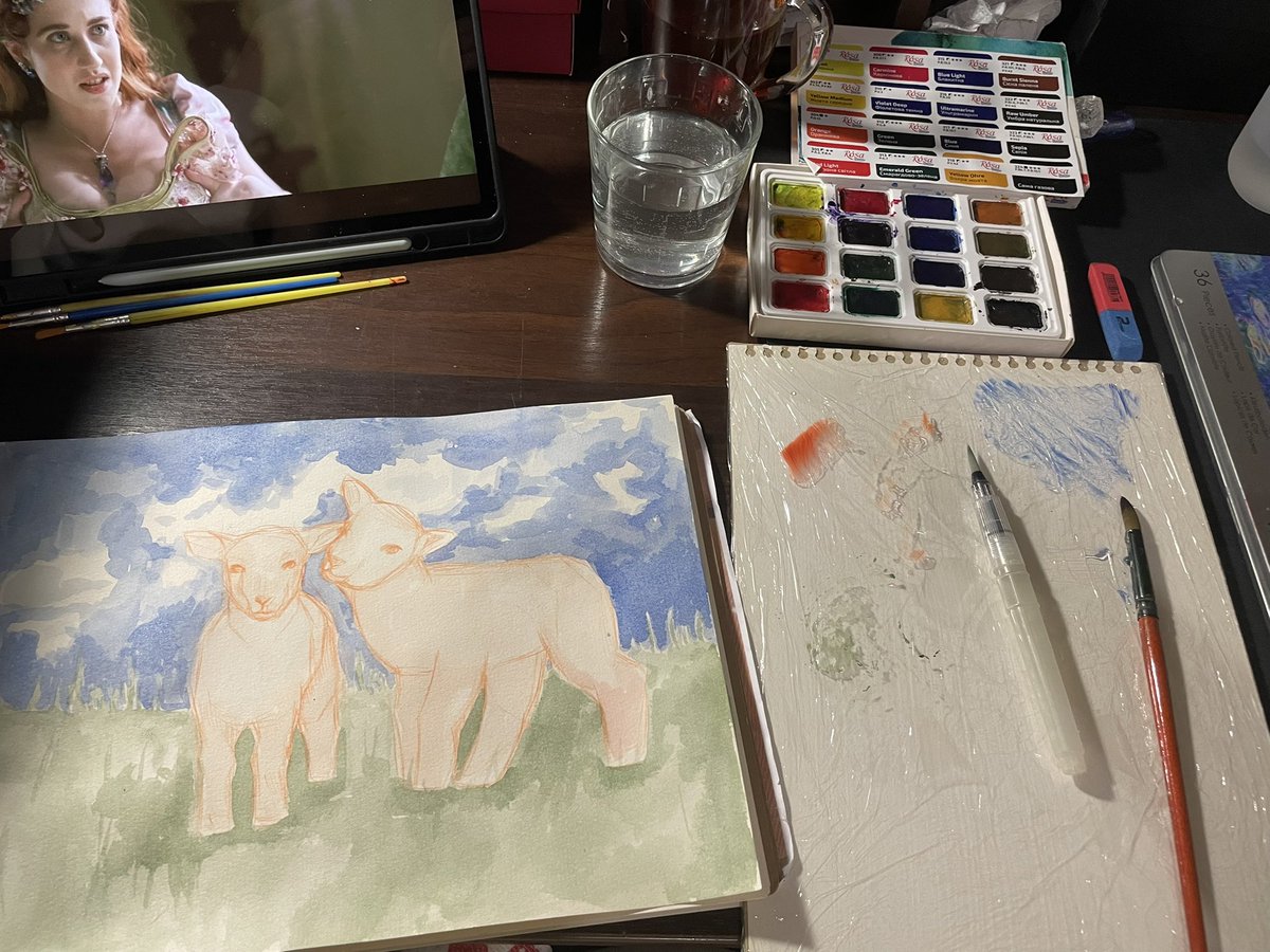 года три акварель не доставала