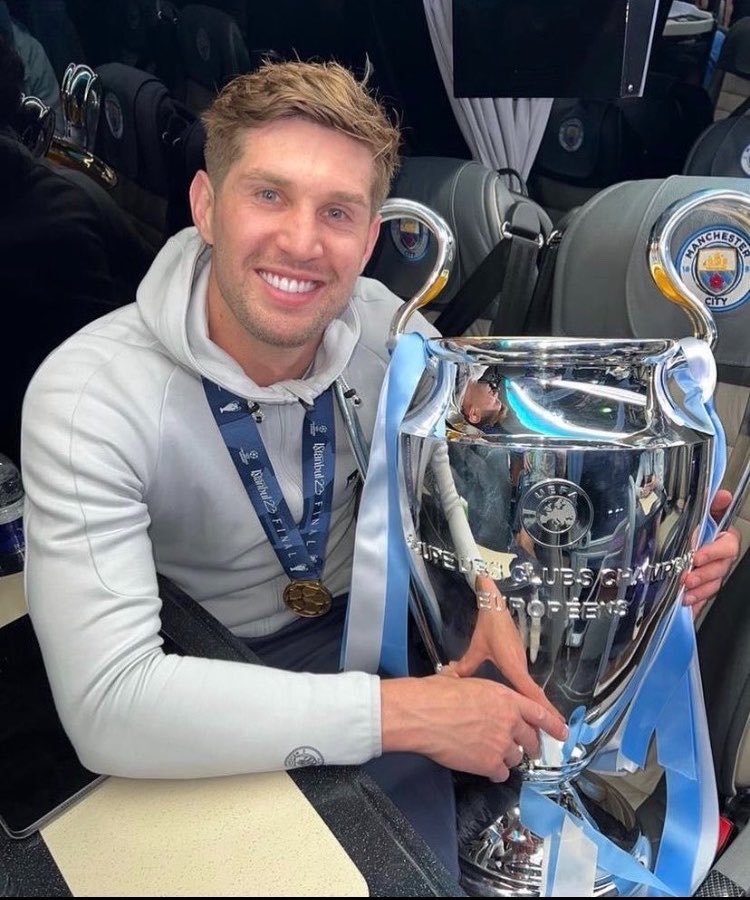 Blue Moon tweet media