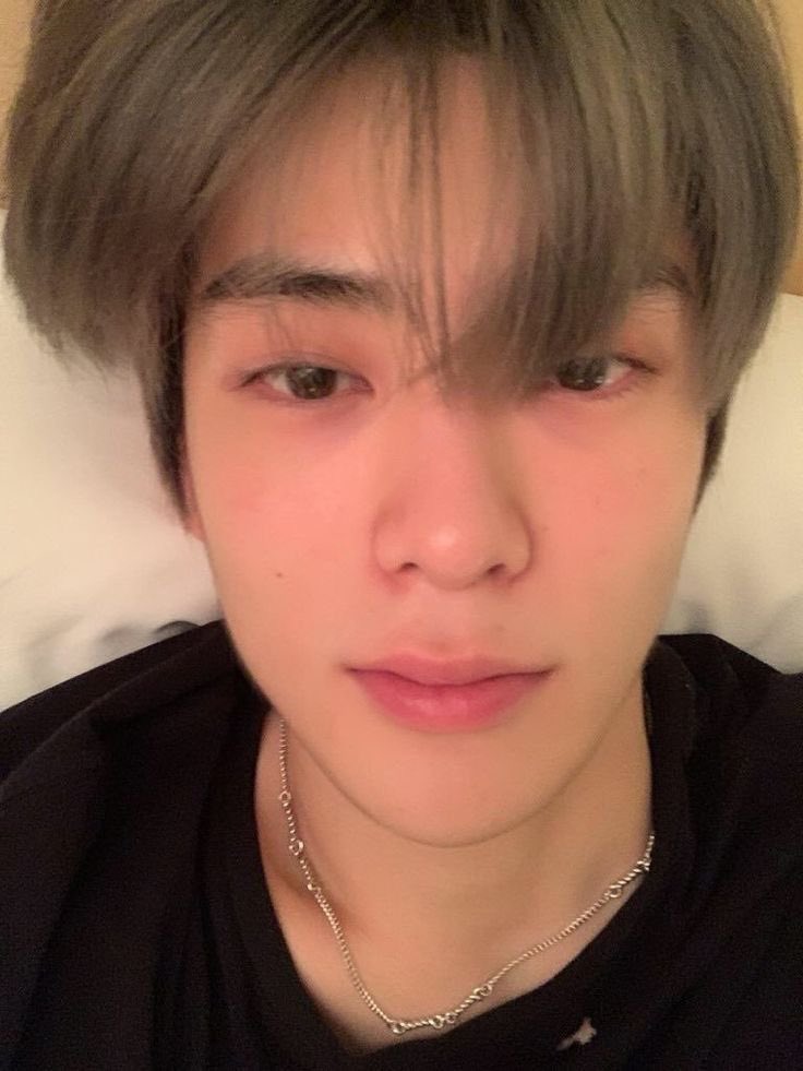 normal jaehyun tweet media