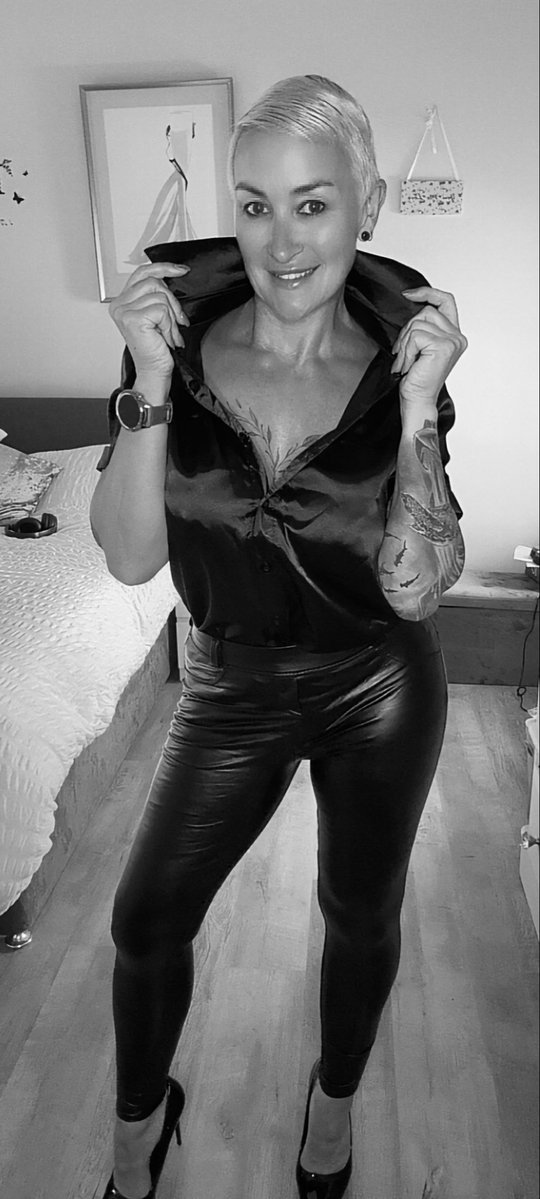 onlylisaindevon's tweet image. Mono Monday #monochrome #MondayVibes