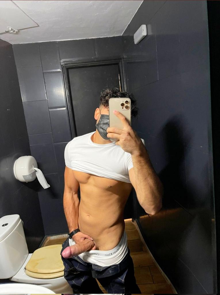 Dorian 🔞 tweet media