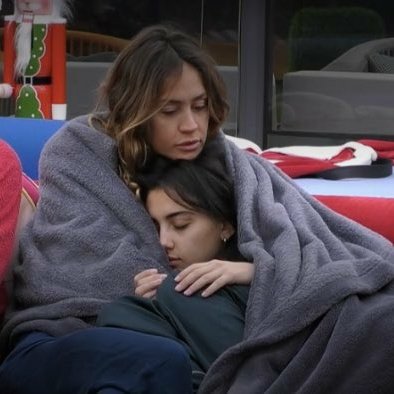 TurkuTurku4057's tweet image. PURE CHEMISTRY. 🤷‍♀️🍷NO KISSING.🦋 NO SEX IMPLICATIONS. 🦄NO SEXUALITY.🐅.JUST THEM.🦙🐐...SAUDADE #zelena #heleners #zeudiners SEMPRE ZELENA