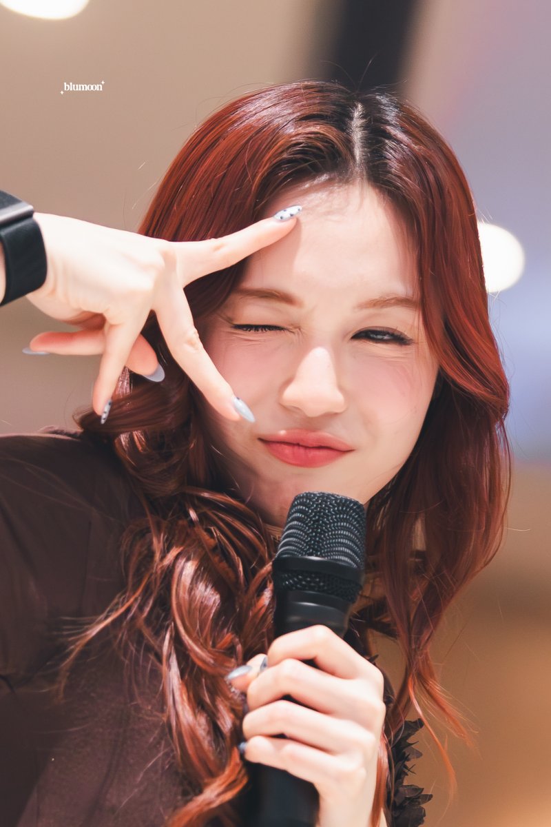 Blumoon tweet media