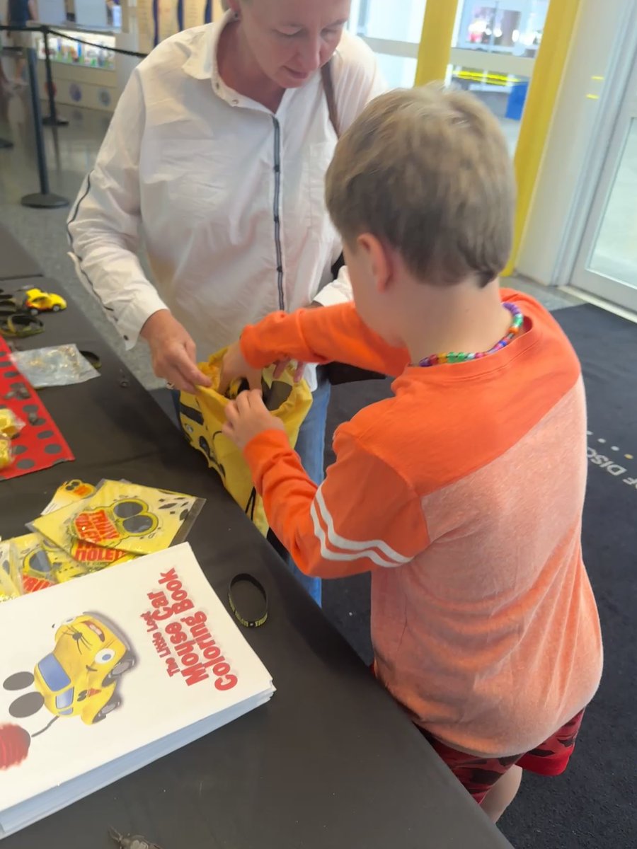 TrulyNolen's tweet image. Thank you @MODSFTL for a TRULY memorable 3rd annual #Ladybug release this past Saturday. We loved being your official #sponsor once again! 🐞💛