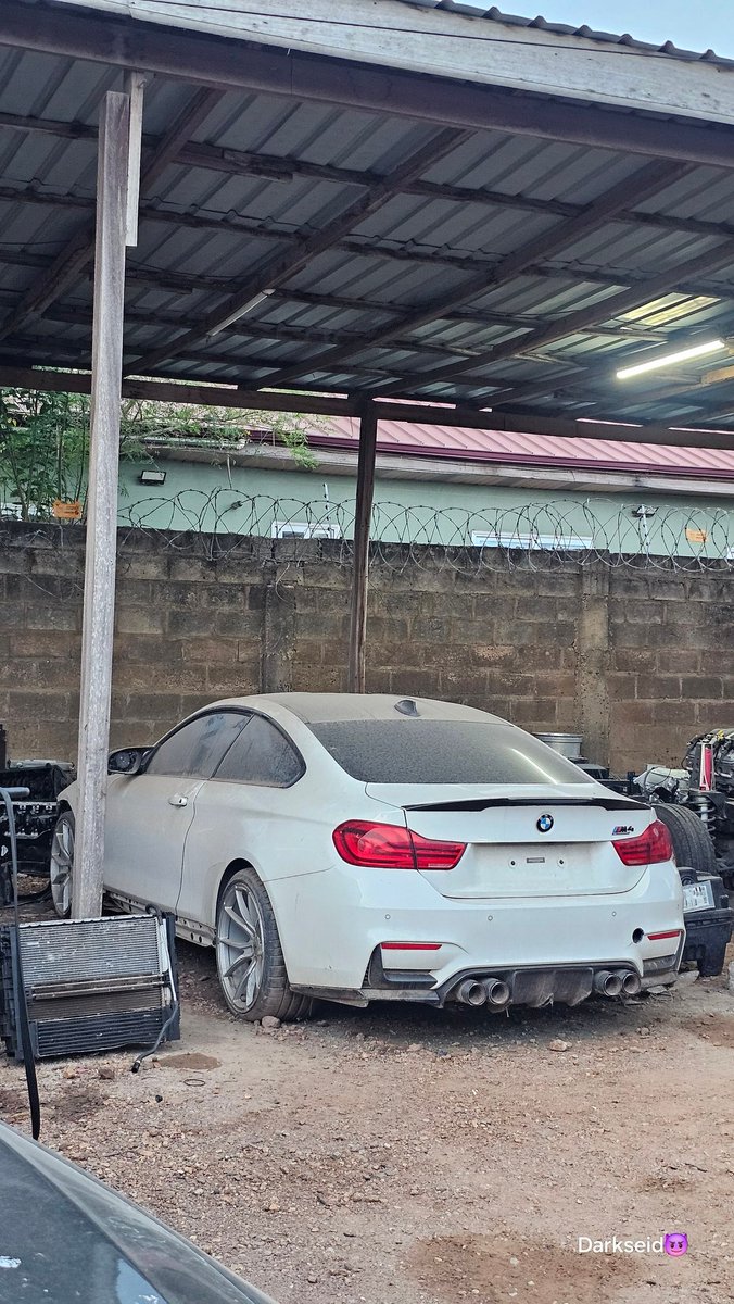 Outside With Darkseid🦉 tweet media