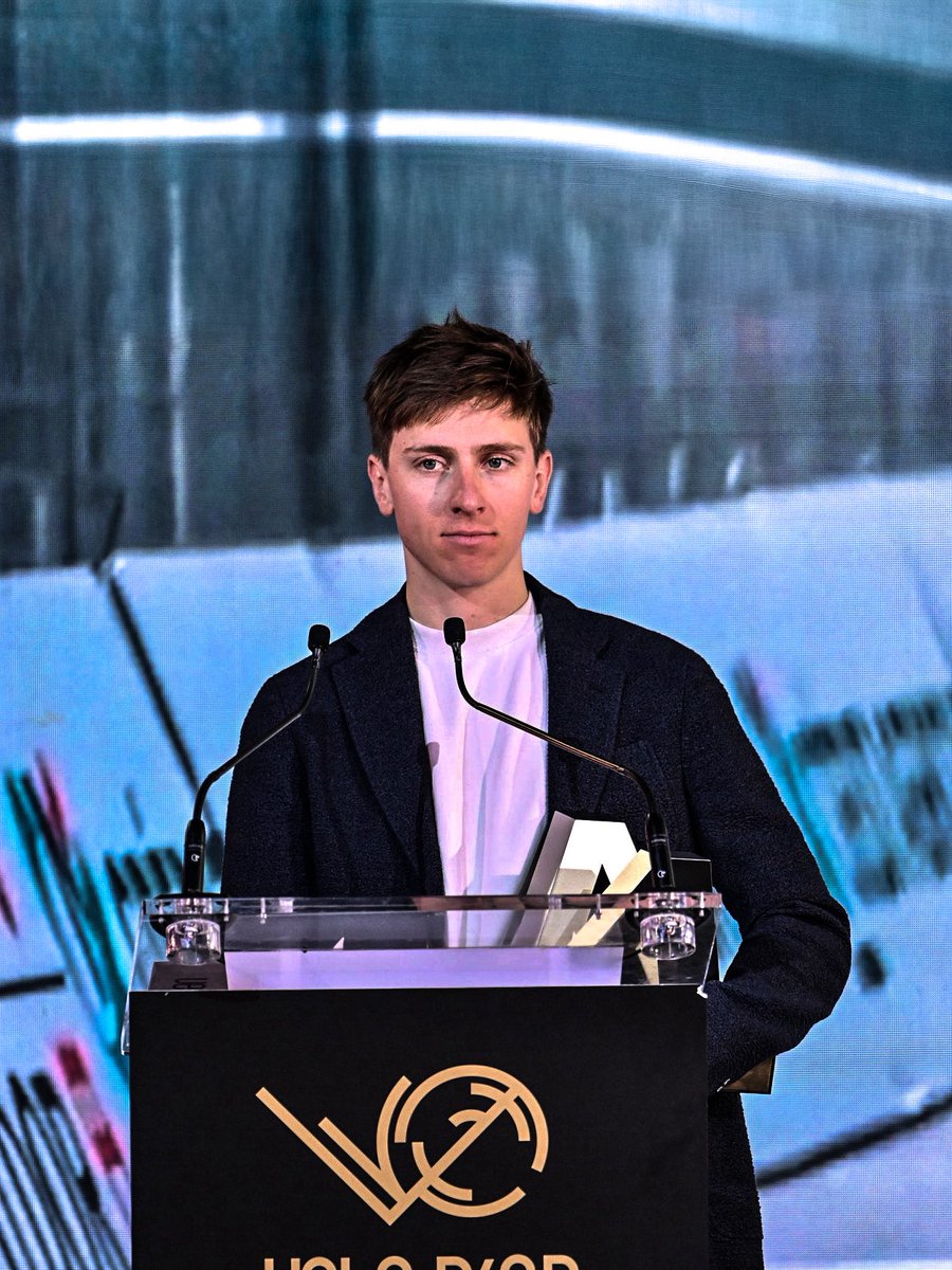 Lukáš Ronald Lukács tweet media