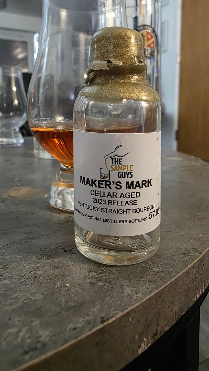 dnisbet250's tweet photo. #Dram86 of #Dram366
@MakersMark @MakersMarkUK
#TheSampleGuys
#CellarAged
Nose - woody, cherry wood
Taste - oak, spice, cherry, black forest gateau
Afters - oak, spice, long lasting
9.5
#BuyADram Yes
#BuyABottle Yes
#AmericanWhiskey #Whiskey #Bourbon https://t.co/1IOAKXdk0U