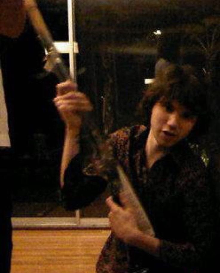 oddly specific ryan tweet media