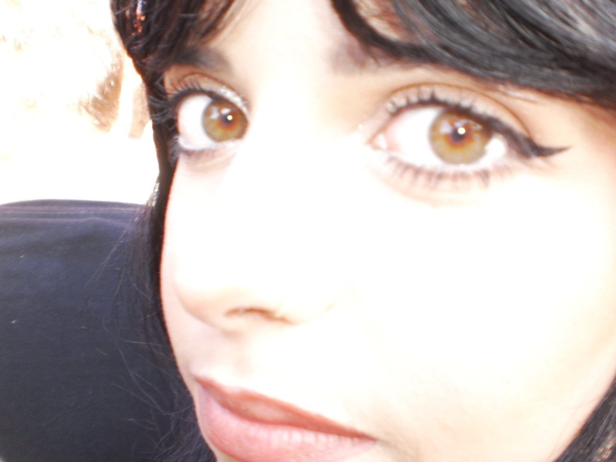 𝑔𝒾𝑔𝒾. tweet media