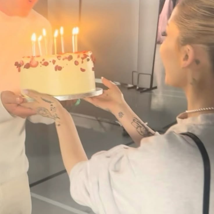 official donut lickers ೃ❀࿔ tweet media