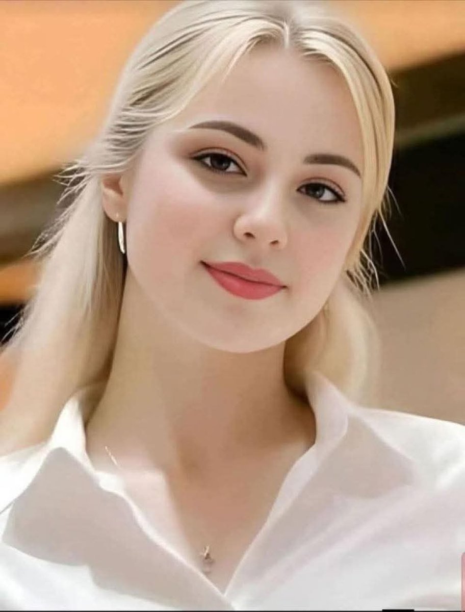 Lily Rosewood tweet media