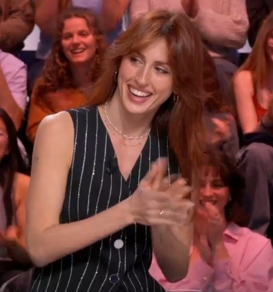 c' okayyy🌻 tweet media