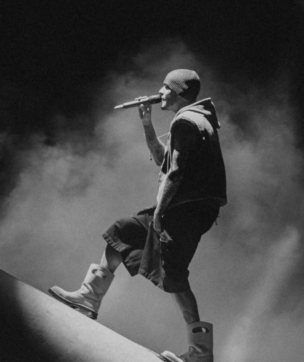 JBieberCharts's tweet image. Spotify Monthly Listeners:

#2. Justin Bieber — 118,860,796 (+2,556,916) *Peak #1*

Peak MLs: 123.4M