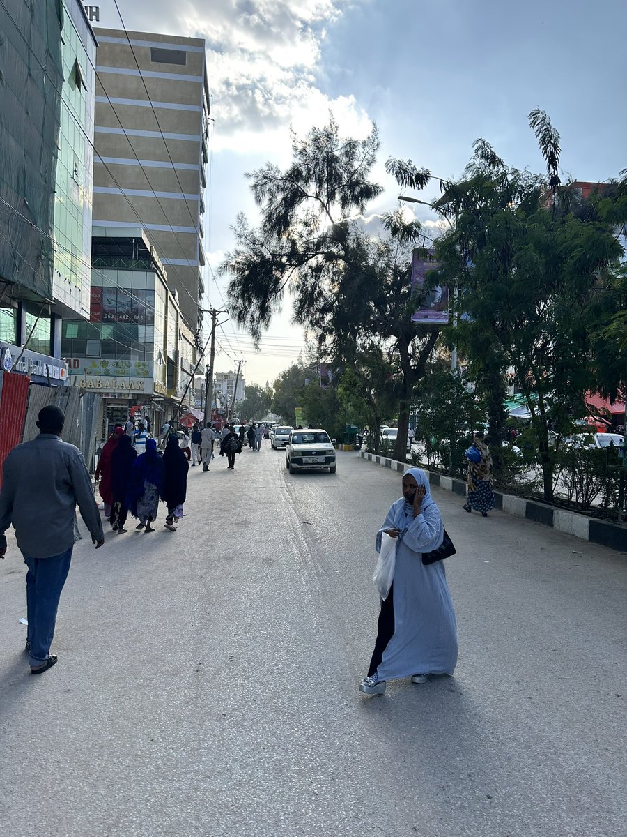 RamadanCader's tweet photo. Both the city and the people are developing at a rapid pace. In four years Hargaisa city council has built the most road and bridge infrastructure in the cities history. As for the people the youth who make up a large demographic have embraced coffee and gym culture. With hundreds of gyms and coffee shops opened across the city.