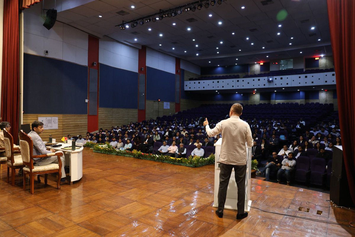 askhimanshurai's tweet photo. #NewBatch | What does it take to lead in a world where certainty is fading and complexity is the new normal?
This is what I shared with the new batch of the EMP MMS at IIM Indore as I welcomed the 3rd cohort.
I reflected on India’s growth journey and the responsibility of leadership in shaping it. From understanding the shift from a VUCA to a BANI world, to embracing the mindset of strive, drive, and thrive, I encouraged the participants to lead with clarity, resilience, and purpose.
“Consider leadership as your inner journey, one that demands perseverance, continuous learning, humility, and compassion”: my message to them.
Here’s to an enthusiastic and high-energy cohort, ready to learn, unlearn, and grow.
At IIM Indore, we remain committed to nurturing leaders who will not only succeed, but also contribute meaningfully to nation-building.
#IIMIndore #NewBatch #MMS @IIM_I @EduMinofIndia @PMOIndia