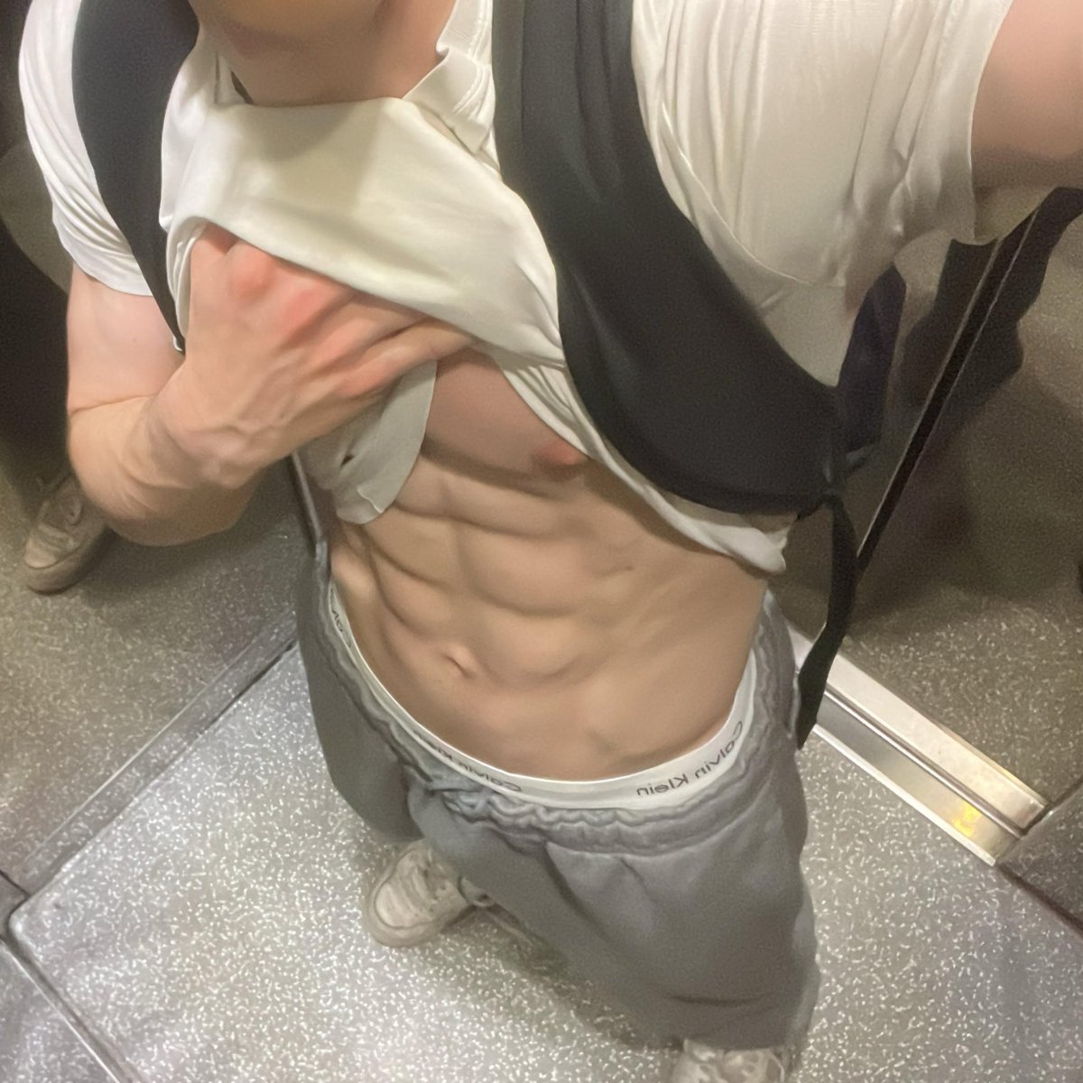 Alealpha3's tweet image. What a real Alpha looks like 🤑🤑🤑
#abs #goon #findom