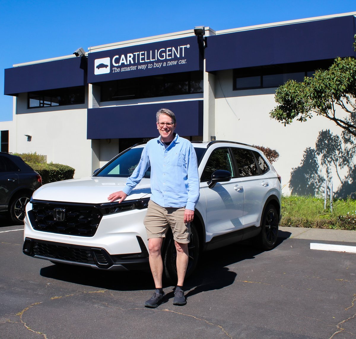 Cartelligent's tweet image. This client came to Cartelligent looking for a 2026 Honda CR-V Hybrid: "I hate going to car dealers. Cartelligent saved me time, allowed me to skip the pricing games, and made the purchase easy."

#carshopping #HondaCRVHybrid #easycarbuying