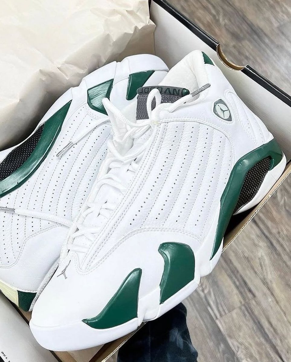 zSneakerHeadz tweet media