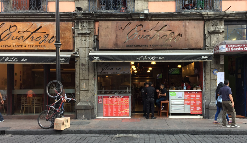 el cuatro 20 del centro es una taquería del centro, muy buena, por cierto.. 
está en la calle isabel la católica, lo mejor es el pastor y las tortas de milanesa. 
 #ConvoyEnChilango