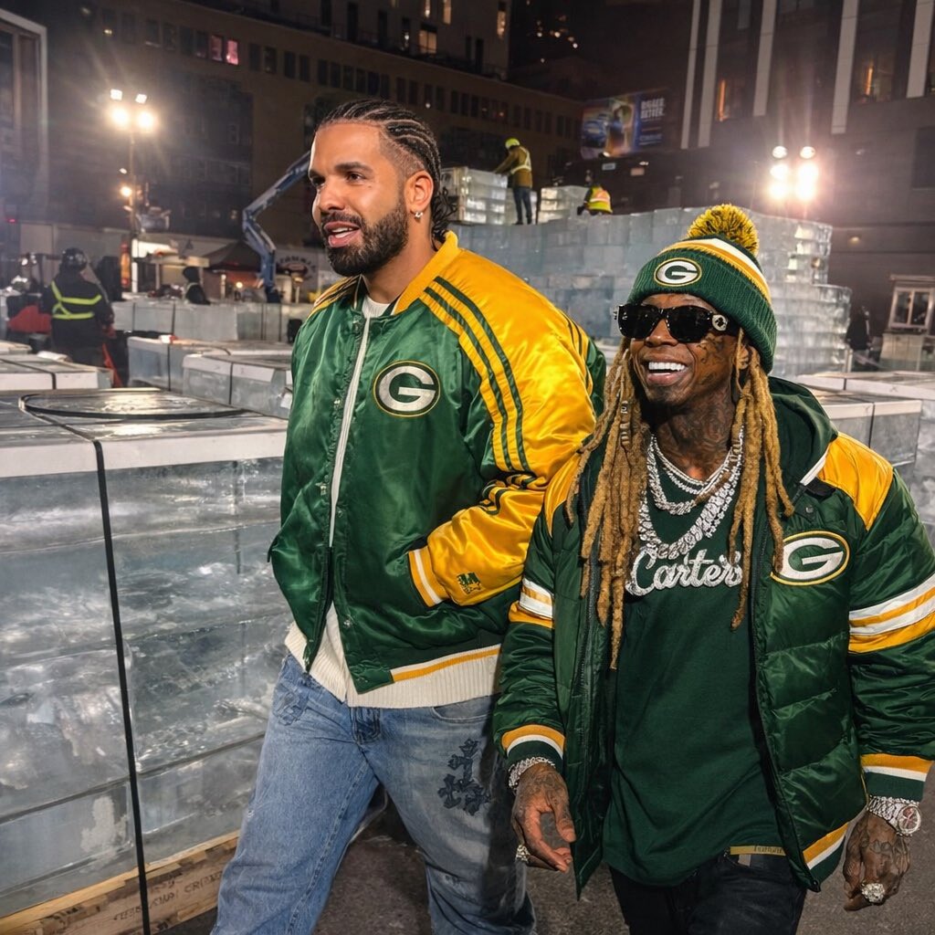 GROUPCHATMERCHANT tweet media