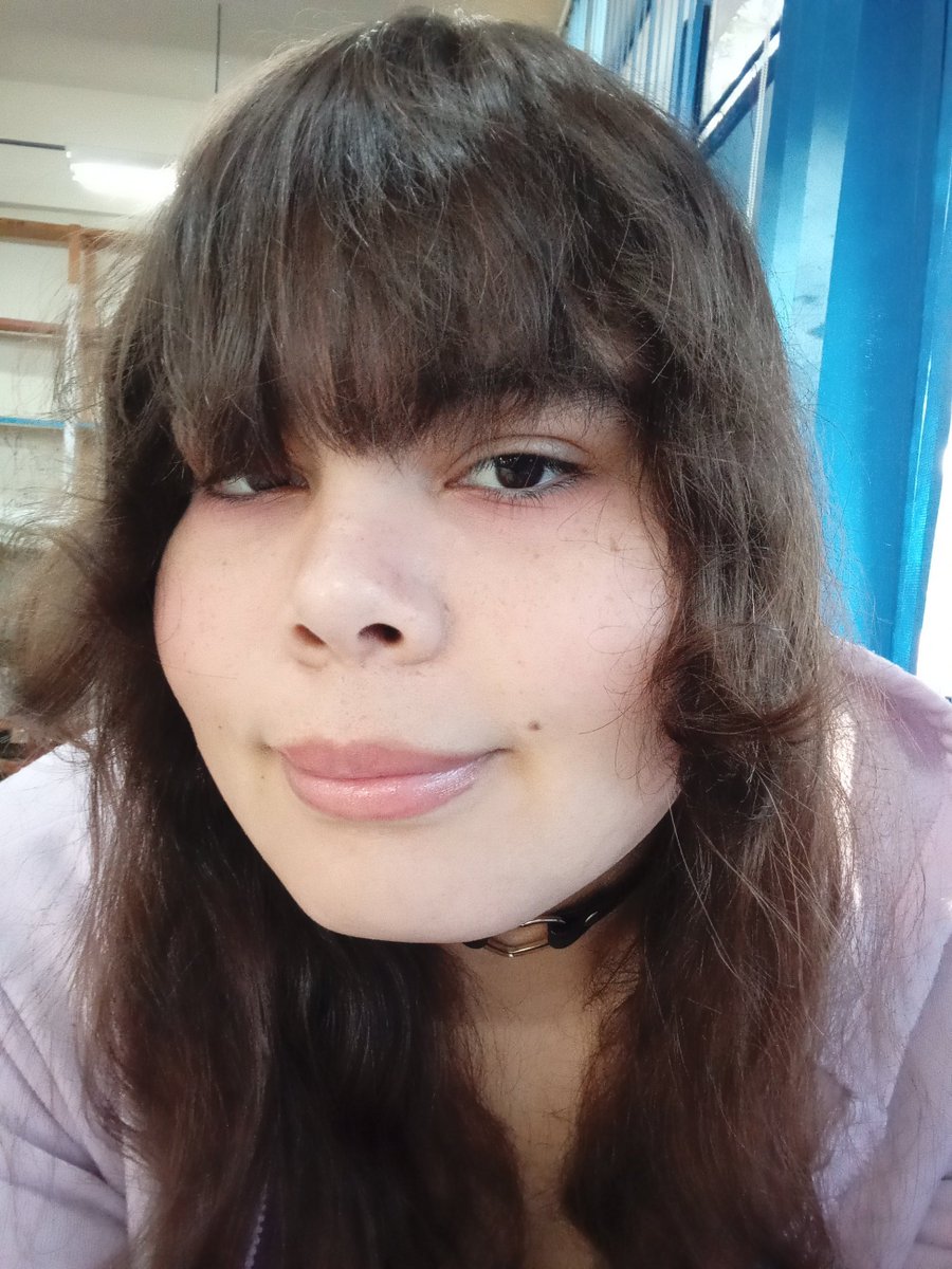 LesbianDemon02's tweet photo. Fazia tempo que eu não aparecia por aqui… então tô voltando só pra deixar um recado importante: feliz Semana da Visibilidade Lésbica 🧡

E sim… essa lésbica aqui agora tá namorando https://t.co/1WVyvENmG4